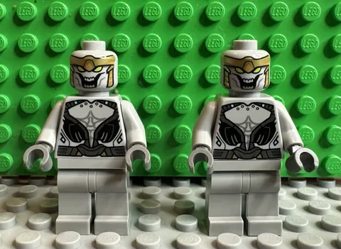 NEW LEGO® Chitauri (x2) Minifigure Marvel Super Heroes 76144 Light Bluish Gray