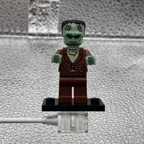 LEGO Collectible Minifigure Series 4 (8804) Frankenstein Monster - USA Seller
