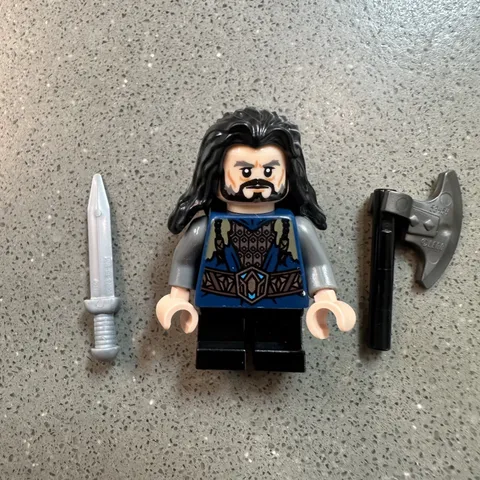 LEGO The Hobbit Thorin Oakenshield Minifigure LOR040 Chain Mail Sword Axe