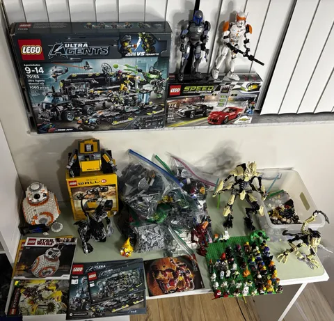 Huge Lego Collection Lot. Star Wars, Mars, Secret Agents, Bionicle and more.