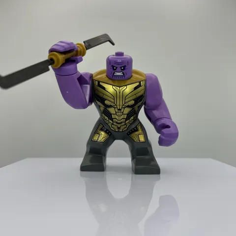 LEGO Thanos Large Figure Minifig sh0896 Marvel 76323 Set Exclusive