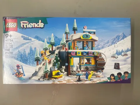 Sealed LEGO® Friends 41756 Holiday Ski Slope and Café {Cafe} SLIGHTLY CRUSHED