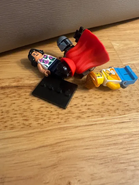 LEGO MINFIGURE Parts LOT MISCELLANEOUS (PICKUP OR SHIPPING)