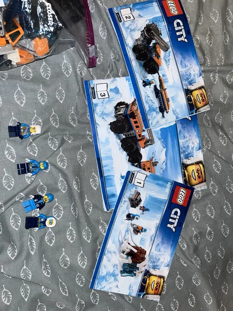 LEGO City: Arctic Mobile Exploration Base (60195) READ DESCRIPTION + EXTRA SET