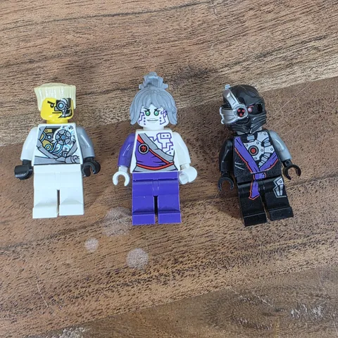LEGO NINJAGO Ninjacopter 70724 Set Minifigures 3 Figs Battle Damaged Zane 
