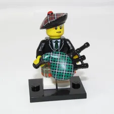 Lego Bagpiper Minifigure Collectible Series 7 8831 Complete