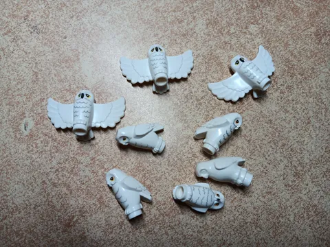 LEGO LOT 8 WHITE HARRY POTTER RIPPLED FEATHERED CHEST OWLS SPREAD WING