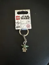 LEGO Star Wars The Mandalorian Grogu Minifigure Keychain, Ages 6+