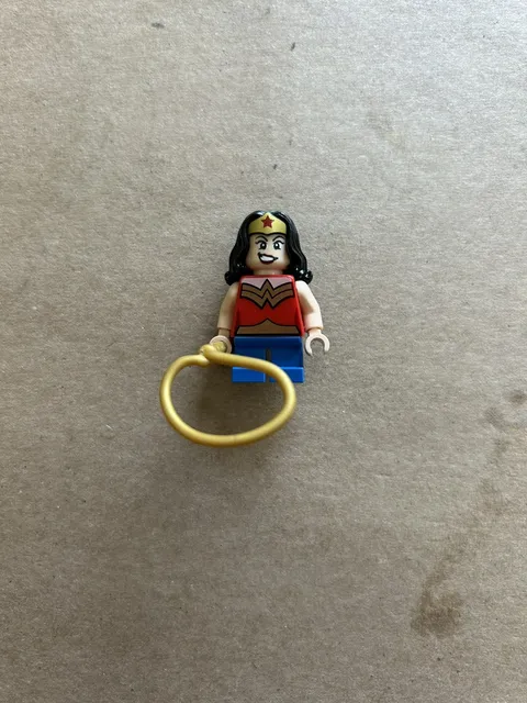 LEGO - Super Heroes - Wonder Woman - Mini Figure - Short Legs 