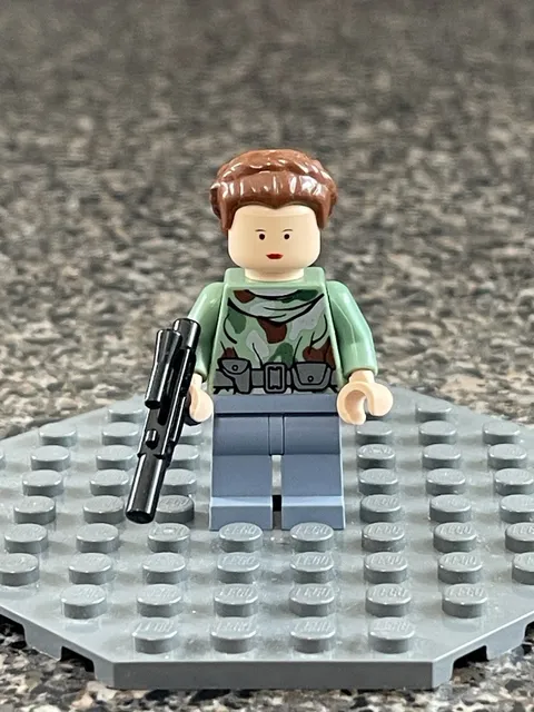 LEGO Princess Leia Minifigure Endor Star Wars 8038 sw0235