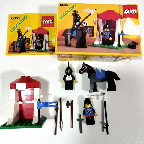 LEGO 6035 Castle Guard Black Falcons 1987 Complete