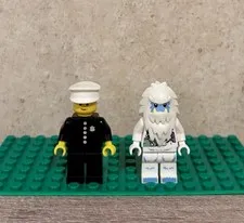 Retired Lego Collectible Minifgures Set Of 2