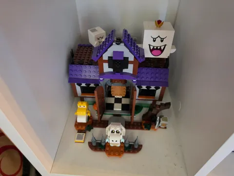 LEGO Super Mario: King Boo's Haunted Mansion (71436) - Complete w/ Instructions