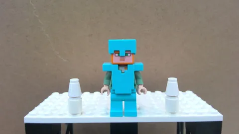 LEGO Minifigure Minecraft min051 Alex with Azure Armor