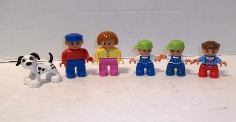 Lego DUPLO Family of 5 Mom Dad Twin Boys 1 Girl + Dog