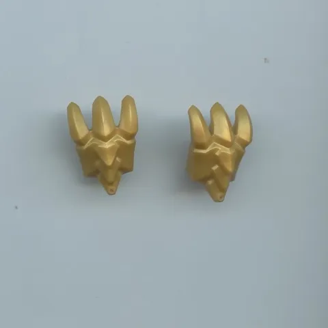 LEGO x 2 Pearl Gold Minifigure, Weapon Dragon Claws 7879