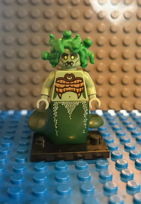 LEGO 71001 Minifigure Series 10 col146 Medusa 2013 Minifigure
