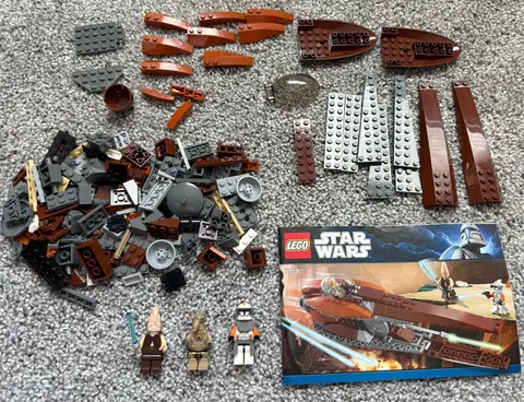 LEGO Star Wars: Geonosian Starfighter (7959) With Minifigures And Instructions