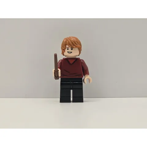 LEGO Harry Potter Ron Weasley Minifigure hp214 Dark Red Sweater Wand New