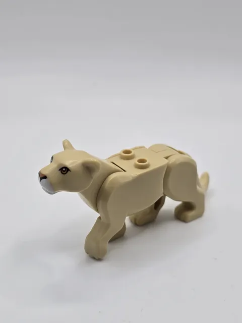 Lego Tan Cat Large Lioness Lion with Bright Light Orange Eyes Minifigure 
