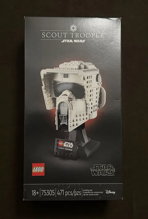 DAMAGED BOX LEGO Star Wars Scout Trooper Helmet Collection 75305 Retired