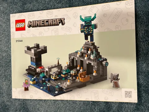 LEGO Minecraft 21246 the Deep Dark Battle Instruction Manual