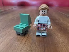 LEGO Friends TV Series Rachel Green Minifigure From Set 10292 Mini Fig w/Chair