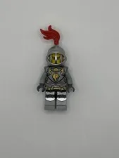 Lego Castle Kingdoms Lion Knight Minifigure 10223 Breastplate & Plume - Cas499