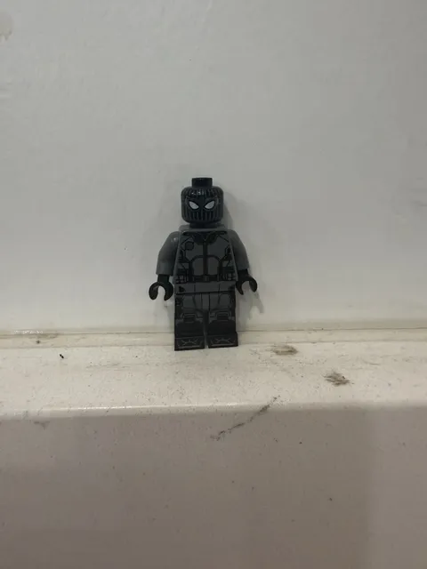 LEGO Spider-Man stealth suit Minifigure Marvel Super Heroes 76128 Set 2019