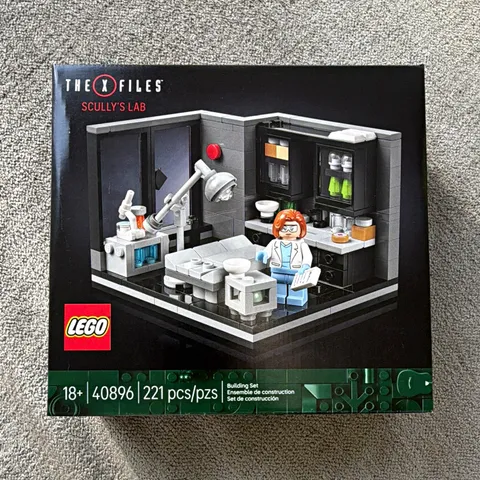 LEGO Icons The X-Files Scully's Lab 40896 Limited Edition 221pc 18+