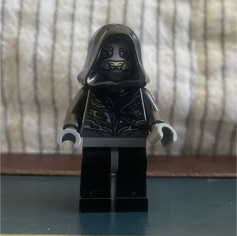 LEGO CORVUS GLAIVE RARE MINIFIGURE from infinity war set thresher attack 76103