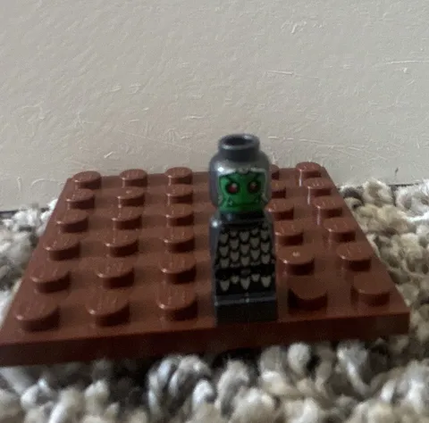 LEGO HEROICA Minifigure- Grey Goblin