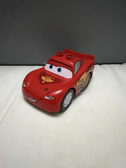 Lego Duplo Disney Pixar Lightning McQueen Red Rust-eze Car 2 pc