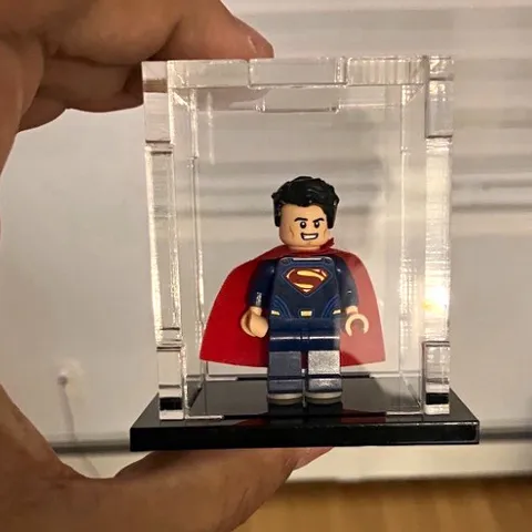 LEGO Superman Minifigure Red Cape Plastic/Fabric with Clear Display Case