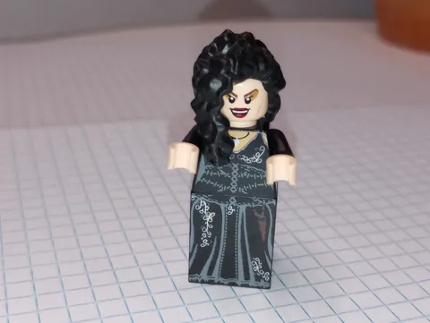 1 Lego Bellatrix Lestrange Minifigure Printed Black Dress hp092 Harry Potter