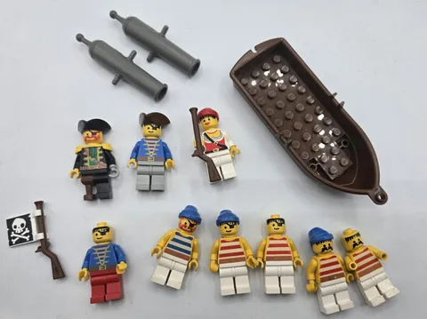 Vintage LEGO Pirates Minifigure Lot 