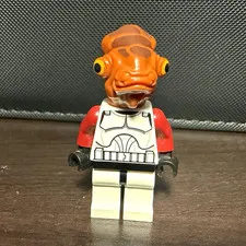 LEGO Star Wars Admiral Ackbar Minifigure White Uniform w/ Red Arms
