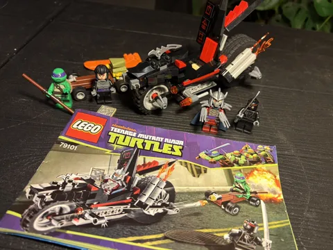 LEGO Teenage Mutant Ninja Turtles SHREDDERS DRAGON BIKE  79101, COMPLETE + bonus