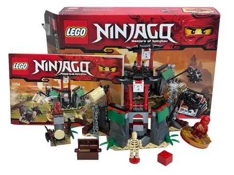 LEGO NINJAGO 2254 Mountain Shrine  100% Complete w/ Minifigures Very Good