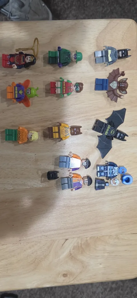 Lego DC Batman Minifigure And Parts Lot