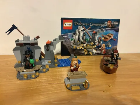 Lego Pirates of the Caribbean: Isla De Muerta (4181) - COMPLETE w/ Instructions