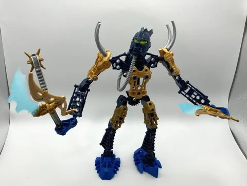 LEGO 8981 Bionicle Glatorian Tarix Complete No Manual