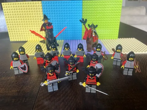 Lego Fright Knights Vintage Minifigure Lot Of 16 Rare Great Condition Castle