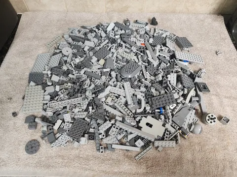  Bulk Lot Of 1000 Miscellaneous  Lego Pieces ( Shades Of Gray ) (C)