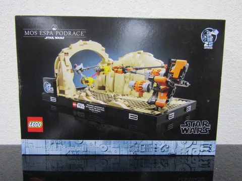 LEGO Star Wars: Mos Espa Podrace Diorama (75380) New Sealed