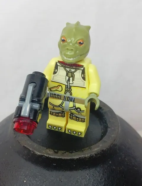 Star Wars Lego Bounty Hunter Bossk Minifig w/ Blaster 75167