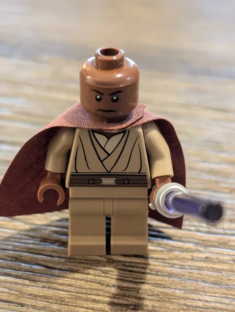 LEGO Star Wars Minifigure Mace Windu w/Cape & Lightsaber 
