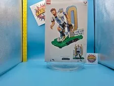 LEGO Lionel Messi 43015 – Bonus Soccer Highlights Set Included