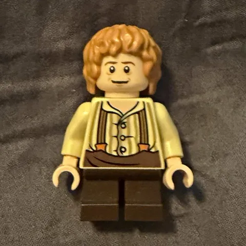 LEGO The HOBBIT Bilbo Baggins with suspenders; set 79003 *AMAZING CONDITION*