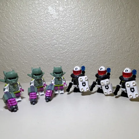 LEGO Minifigures Lot of 6 Space Police Guy Series 21 & Robot Warrior Series 24